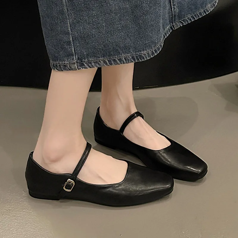 Women Flats French Square Toe  - Leatherwork In French reseña y precio