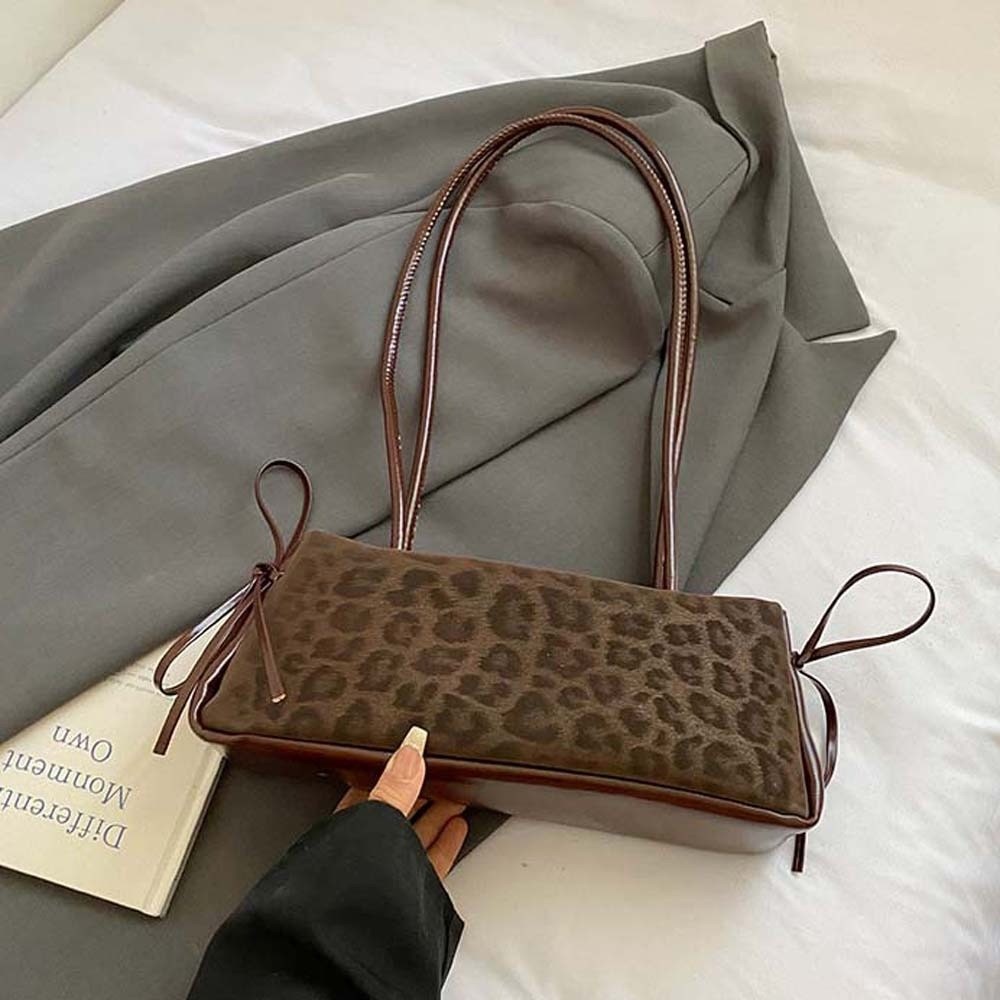 Sweet French Stick Handbag Bow - Leatherwork In French reseña y precio
