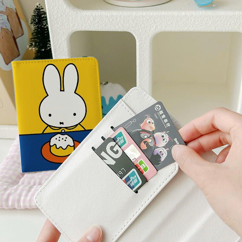 Kawaii Miffy ID Card Passport  - Leatherwork Accessories reseña y precio