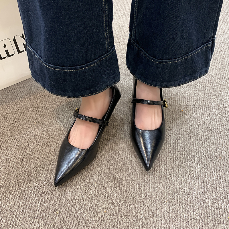 French pointed Mary Jane shoes - Leatherwork In French reseña y precio