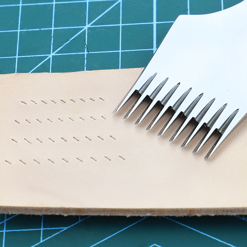 NEW High Quality Leather Die-s - Leatherwork In French reseña y precio