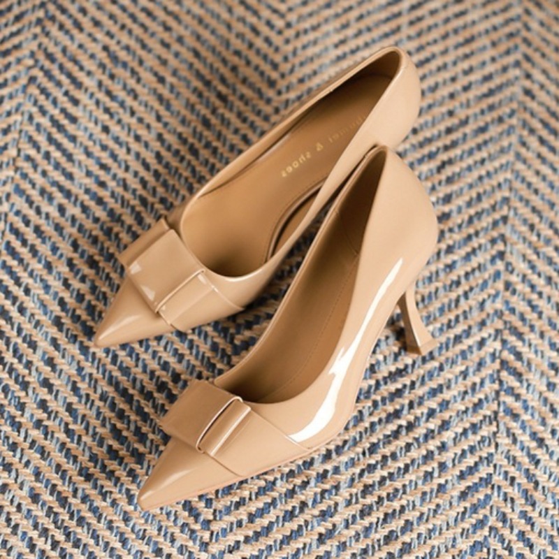 Heels for Ladies Pointed Stile - Leatherwork In French reseña y precio
