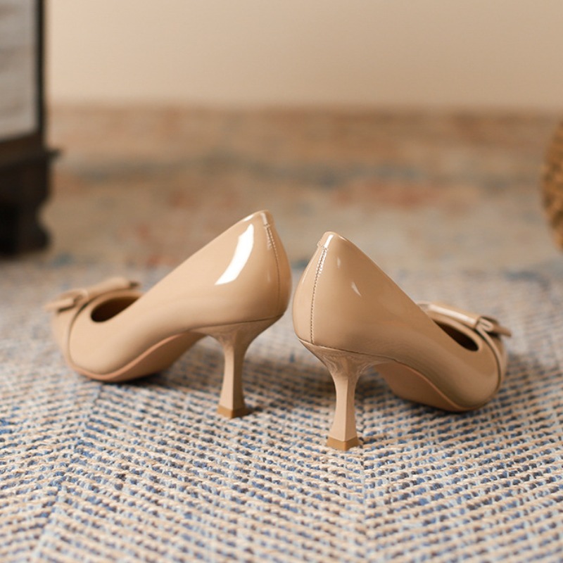 Heels for Ladies Pointed Stile - Leatherwork In French reseña y precio