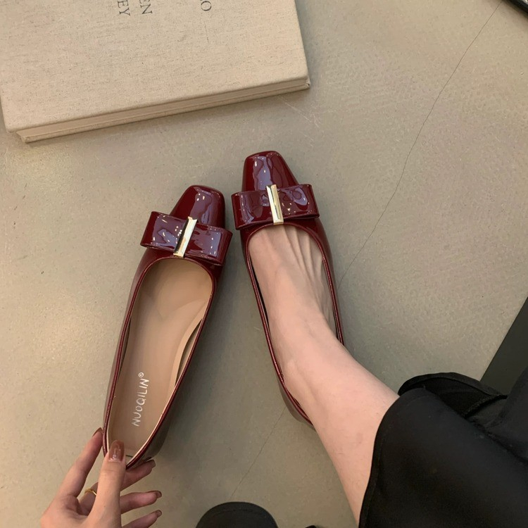 Square-toe Bow Shallow Single  - Leatherwork In French reseña y precio